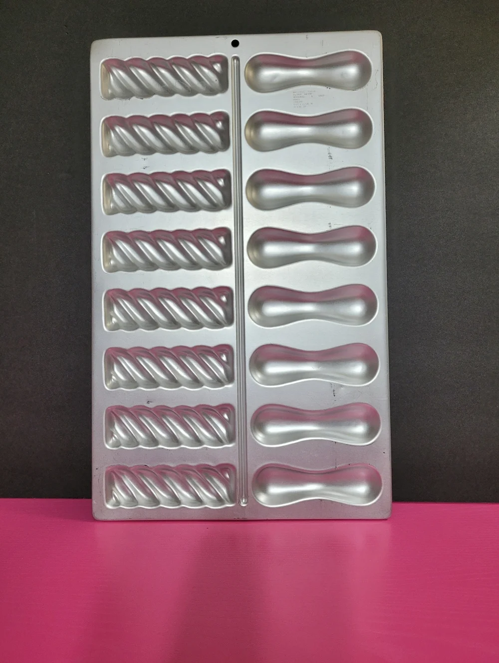 Vintage Wilton Marseilles Classic Aluminum Mold Pan No. 2306-101